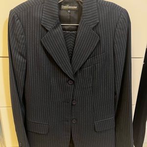 Guess Collection brand 2-piece women’s pin striped business suit. Mint condition